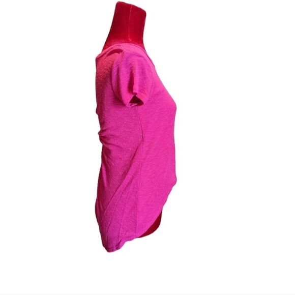 Express One Eleven Fuchsia Pink High Low Top Size xSmall - Picture 2 of 4